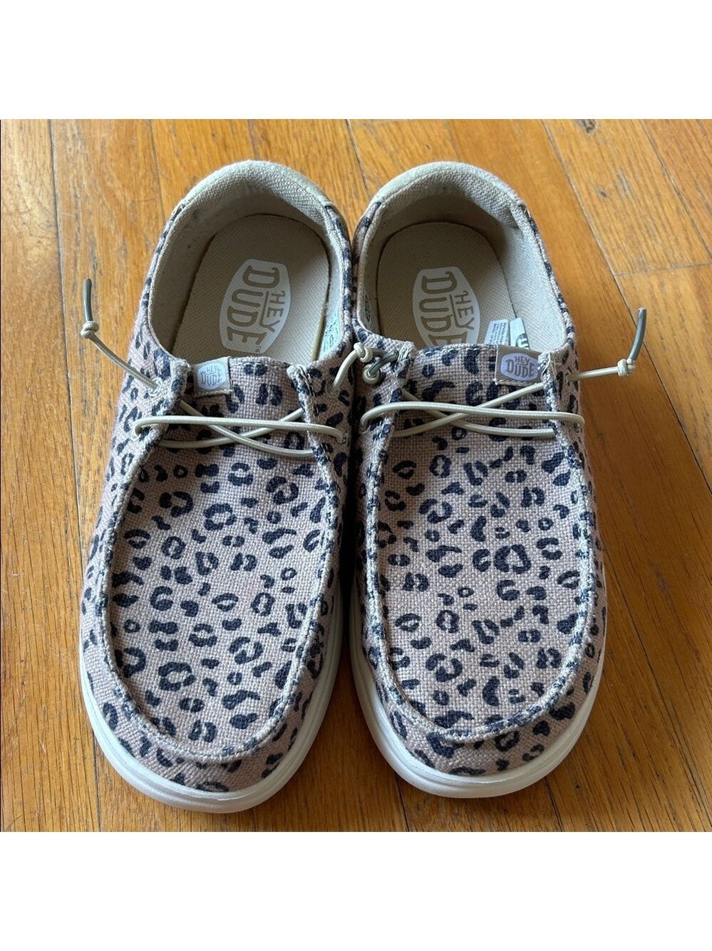 Hey Dude Wendy Rise Leo Women’s  Slip-Ons in Beige and Black